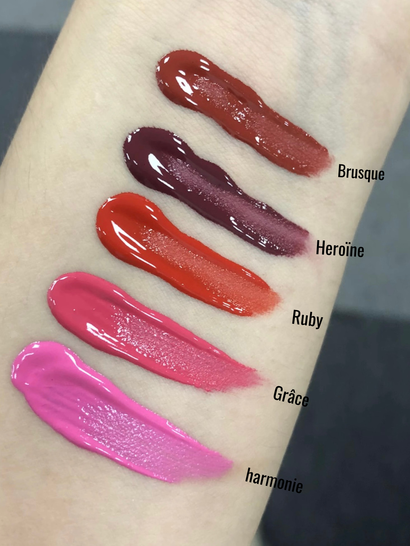 BLUSH BRUSQUE